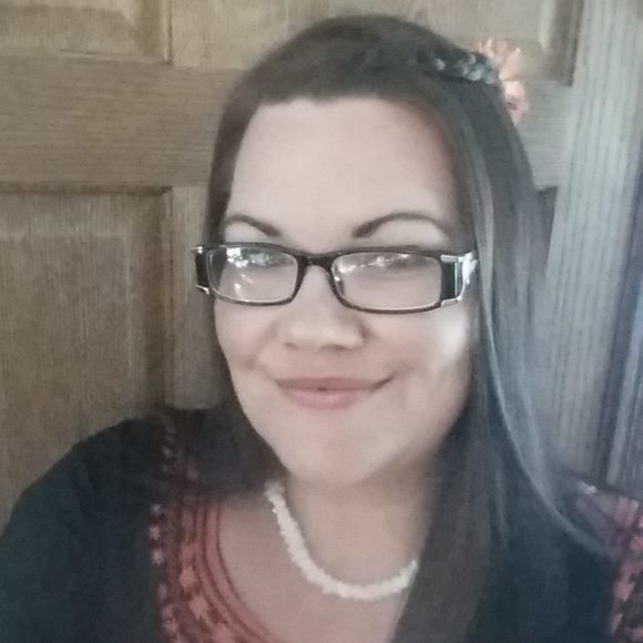 Meet your Posher, Rachel - Picture 1 of 1